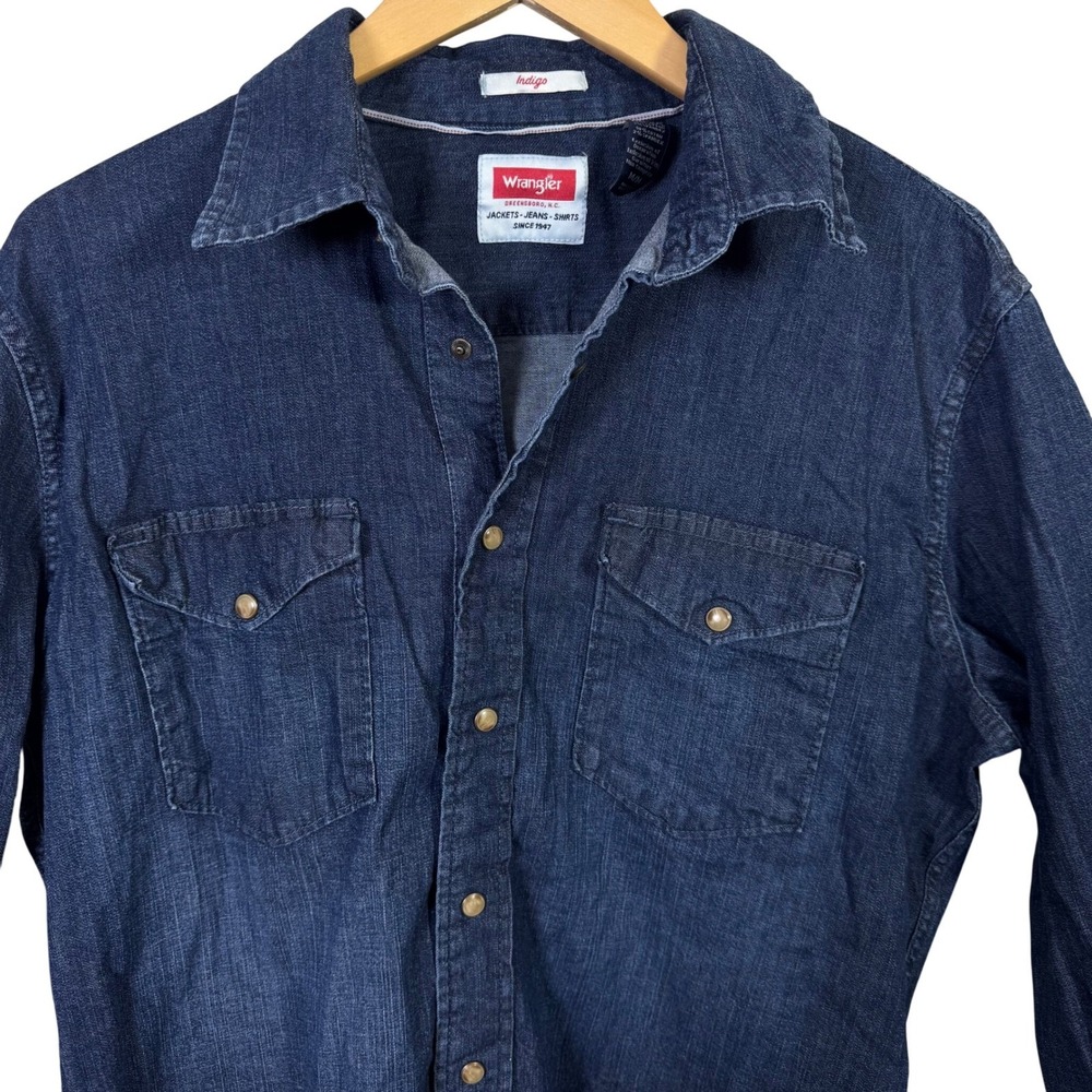 Wrangler Mens Shirt Medium Indigo Denim Western Long Sleeve Button Up Pearl Snap - Picture 2 of 7